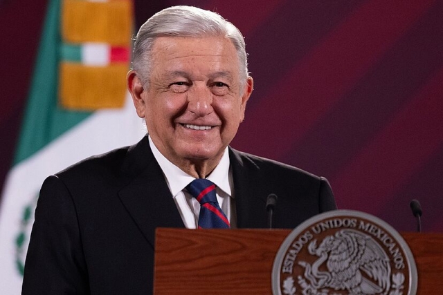 AMLO celebra el crecimiento económico de 4% anual en junio