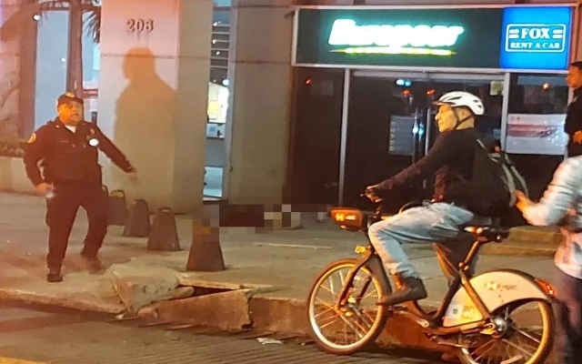 Mujer se lanza de octavo piso de hotel en Reforma | CDMX