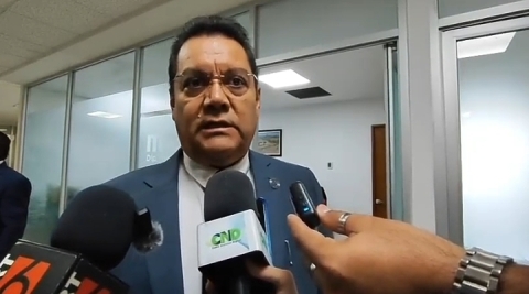 Entrega fiscal anticorrupci&oacute;n informe de 58 puntos al Congreso local