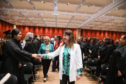 Convoca MGS a graduados de Upemor a servir con vocación, honestidad y compromiso con Morelos