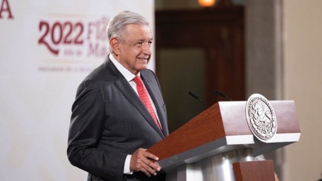 Casos de gripe aviar no representan riesgo a la salud humana: AMLO