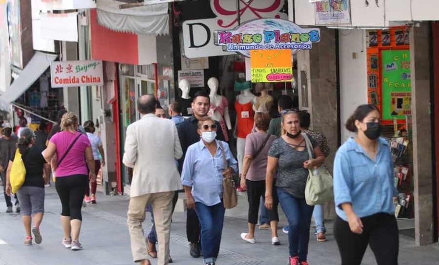 Nuevo León tiene nuevas restricciones ante tercera ola de COVID.