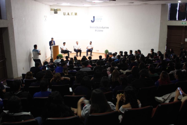 El conversatorio tuvo como finalidad abrir un espacio seguro de di&aacute;logo y reflexi&oacute;n sobre relaciones afectivas, diversidad, autocuidado y toma de decisiones responsables.