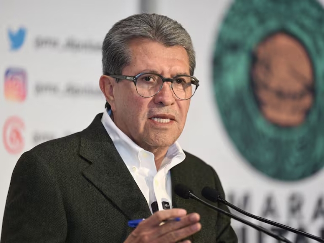 Monreal señala resistencia empresarial a reducir la jornada laboral a 40 horas