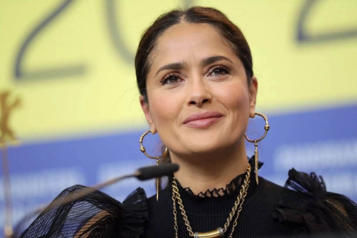 Salma Hayek revela cómo lidió con la menopausia