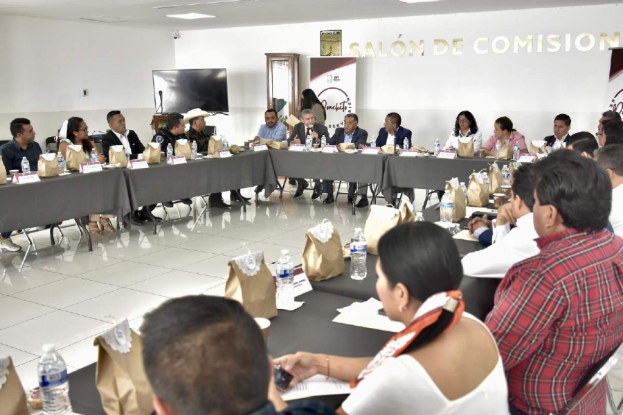 Debaten diputados y alcaldes reformas en seguridad   