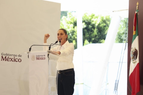 Sheinbaum revela que solo 10 personas integran su equipo de seguridad