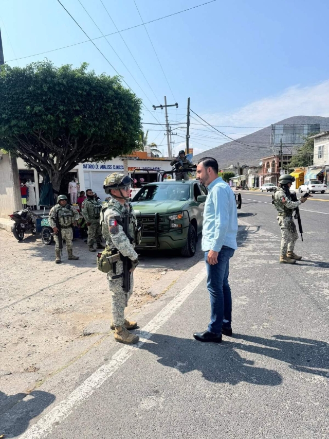 Alcalde de Coatl&aacute;n pide reforzar presencia militar
