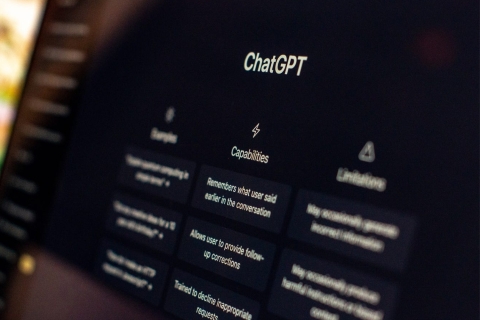 ChatGPT supera los 2,500 millones de solicitudes diarias y alcanza los 500 millones de usuarios semanales en todo el mundo