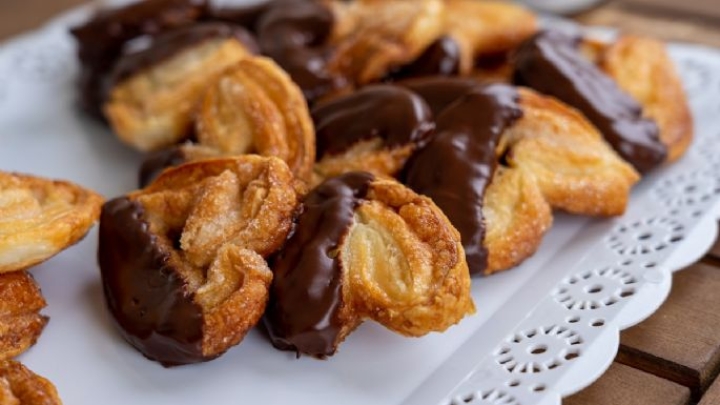 Orejitas con chocolate, una receta fácil y deliciosa para disfrutar de pan dulce