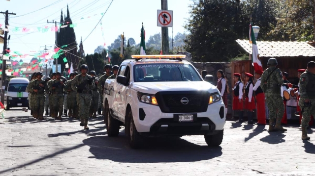 Fuerzas federales se sumaron a la celebración.