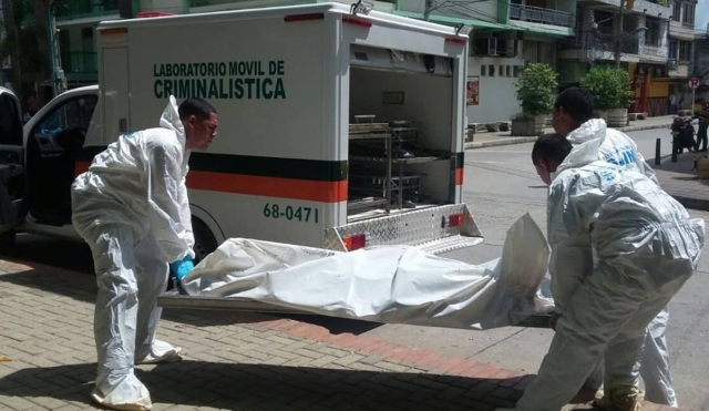 Abandonan un cadáver maniatado en Casasano