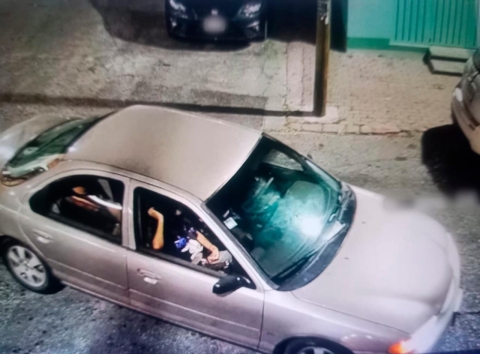 Aseguran integrantes de la Mesa de Paz y Seguridad a tres hombres armados; podr&iacute;an estar implicados en robo de autom&oacute;viles en Cuernavaca