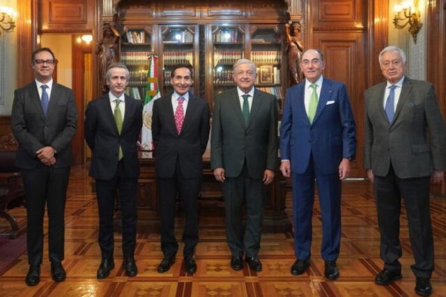 México pacta la compra de 13 plantas de Iberdrola