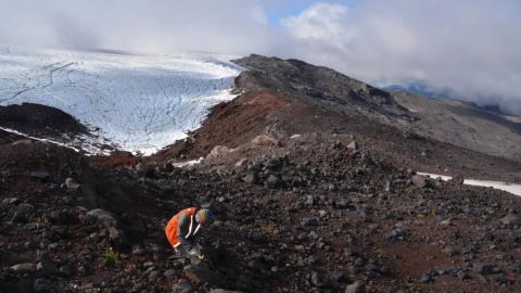 Deshielo glaciar podría reactivar volcanes dormidos, revela nueva investigación