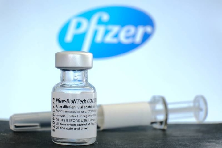 Vacuna Pfizer contra COVID: efectividad cae al 47% después de 6 meses, señala estudio