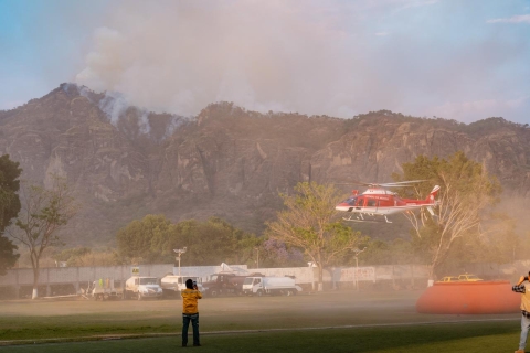 40% de control y 30% de liquidación del incendio en predio de Santo Domingo en Tepoztlán