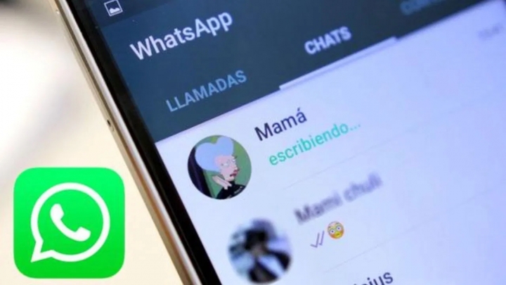 Cómo mandar mensajes sin que aparezca “escribiendo…” en WhatsApp