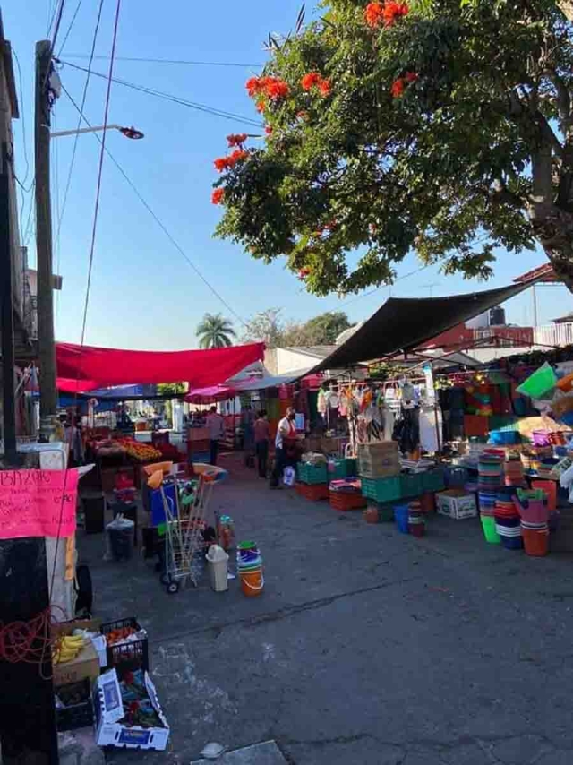 Tienen 35 años y buscan revivir la afluencia de compradores.