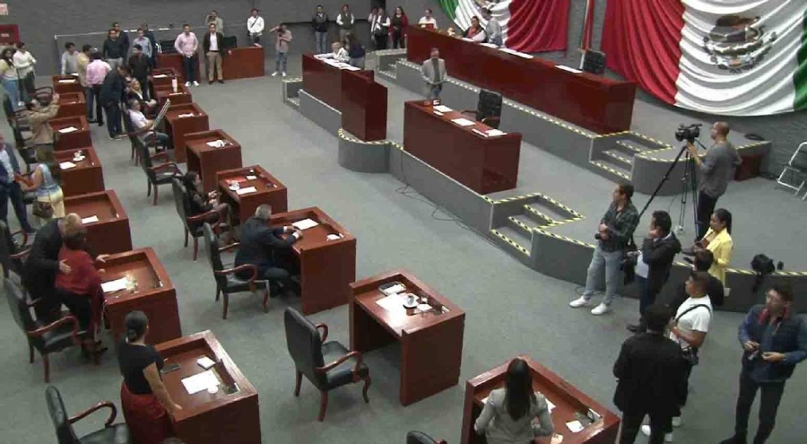 Las reformas aprobadas serán enviadas para su votación a los ayuntamientos instituidos como Constituyente Permanente…