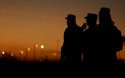 Estados Unidos despliega mil 500 militares en la frontera sur