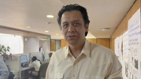 Marx Arriaga recibe oficio de despido y abandona oficina de la SEP