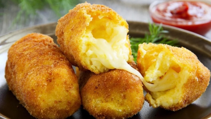 Botanas irresistibles: Prepara croquetas de papa con queso para tus reuniones