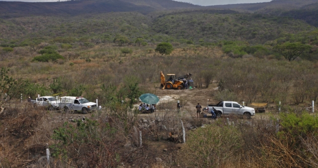 Localizan 24 cuerpos en fosa clandestina de Zapopan; seis son identificados