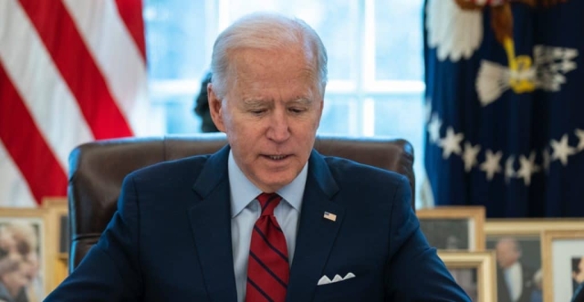 Biden pide bloquear la ley contra el aborto en Texas.