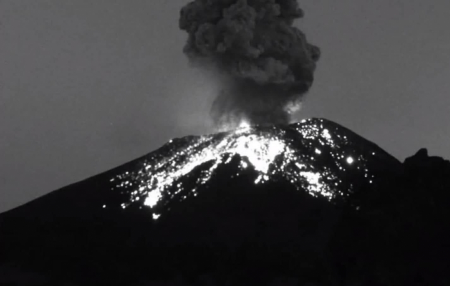 Reportan explosión en el Popocatépetl.