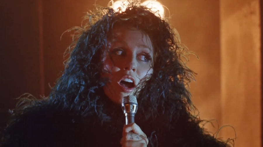 Miley Cyrus inicia su nueva era musical con su último lanzamiento 'Something Beautiful'