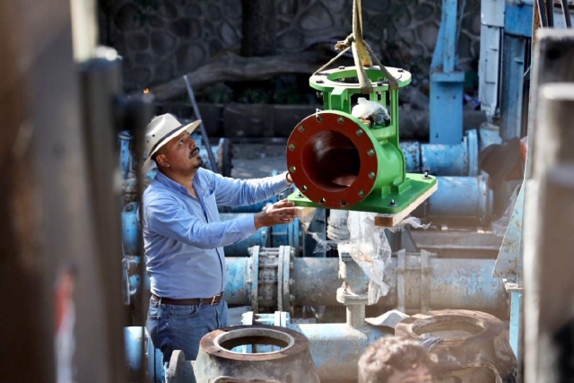 Productores de los dos ejidos podrán mejorar sus cultivos de caña con la reparación del sistema de bombeo, que ya se inició. 