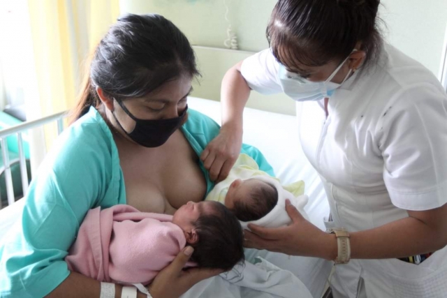 Crea lactancia materna vínculo afectivo entre la madre y su bebé: IMSS Morelos