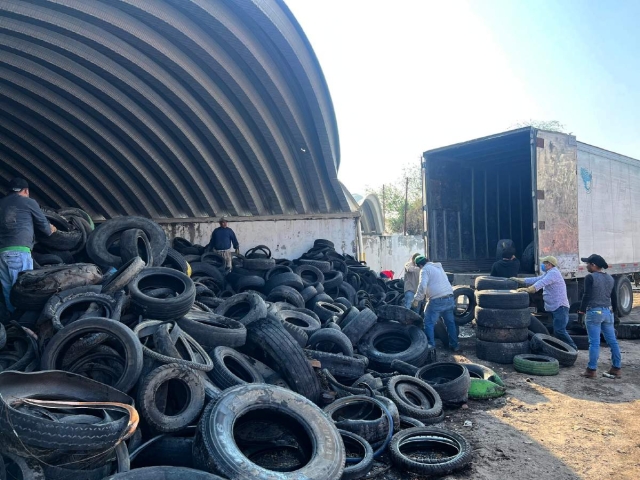 Contin&uacute;a acopio de llantas en Jantetelco para combatir al dengue