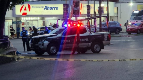 Agentes policiacos arrestaron a dos personas tras este hecho.