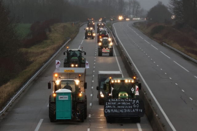 Agricultores franceses bloquearán París el viernes