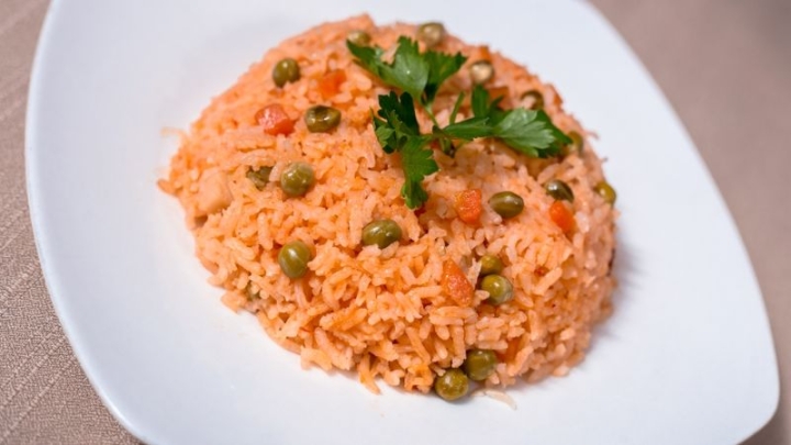 4 trucos para que tu arroz rojo quede perfecto, sin batirse ni pegarse
