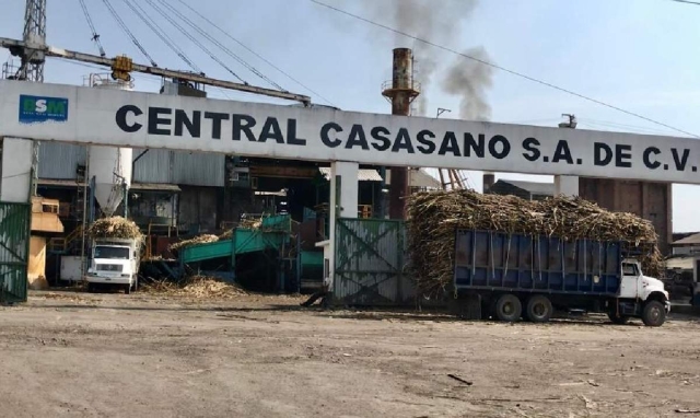 El bloqueo será indefinido, manifestaron los productores de caña.