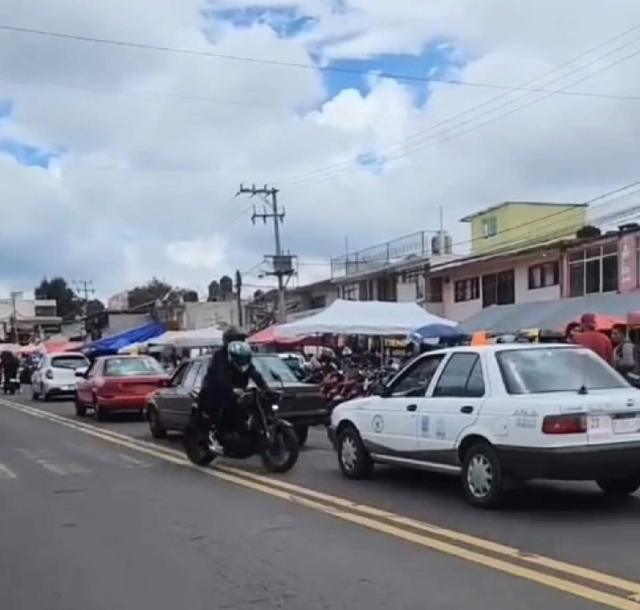 En la motocicleta viajaban dos individuos.