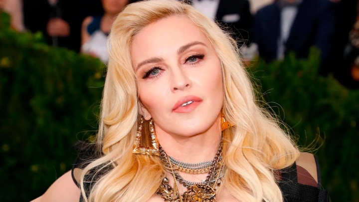 Madonna es hospitalizada en terapia intensiva