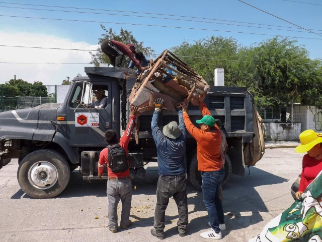 La incidencia de dengue bajó en colonias de Zacatepec, pero se incrementó en otras, aseguró la jefa de Salud del municipio, con base en cifras de la Jurisdicción Sanitaria II.