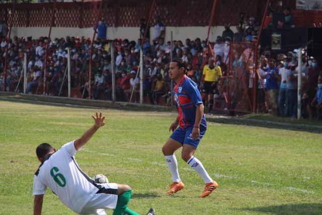 Leyendas de Cruz Azul dan espectáculo en Xochitepec