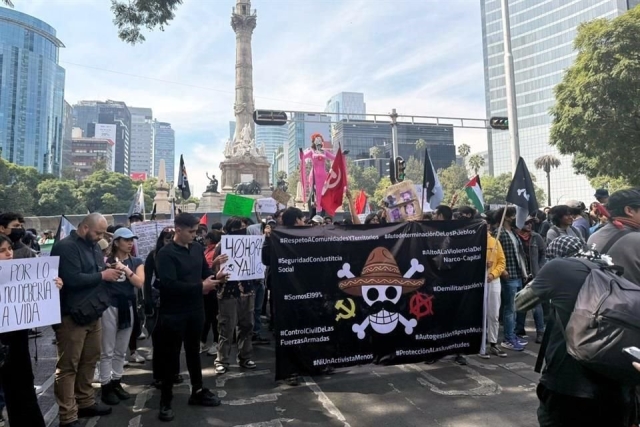 Miles participan en marcha de la Generación Z rumbo al Zócalo