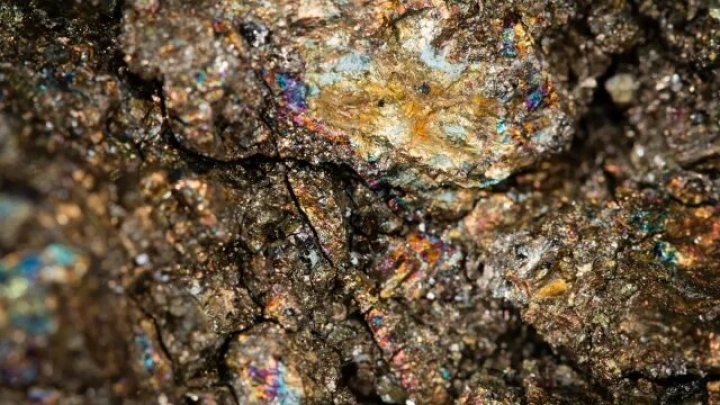 Descubren nuevo mineral en China; será útil para industrias tecnológicas