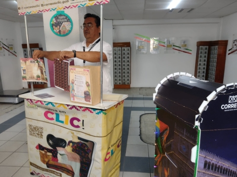 Ni&ntilde;as y ni&ntilde;os mantienen viva la tradici&oacute;n de enviar cartas a los Reyes Magos en Correos de M&eacute;xico