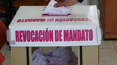 Morena plantea incluir la revocaci&oacute;n de mandato en elecciones de 2027