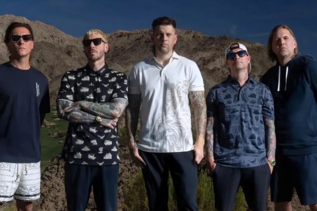 Avenged Sevenfold sorprende al p&uacute;blico mexicano con versi&oacute;n metal de La Malague&ntilde;a