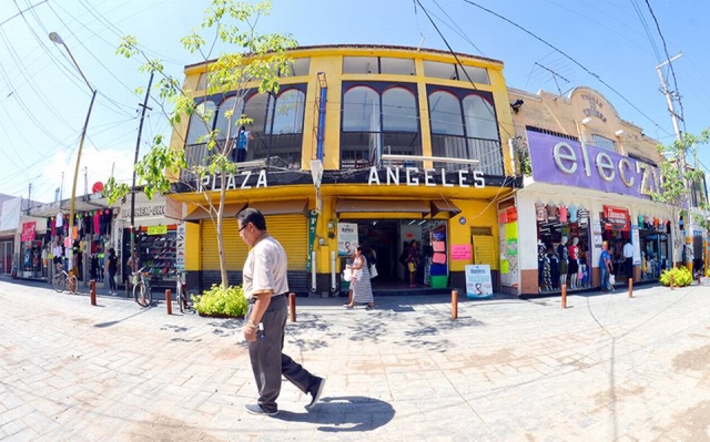 Comerciantes de Jojutla insisten en invadir calles del Centro