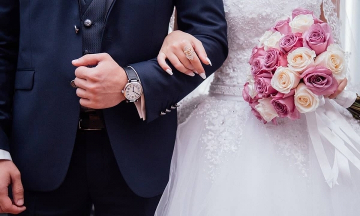 Fotógrafa recibe malos tratos y borra todas las fotos de una boda.