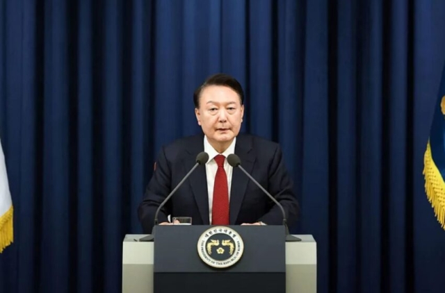Oposición en Corea del Sur busca destituir al presidente Yoon Suk-yeol